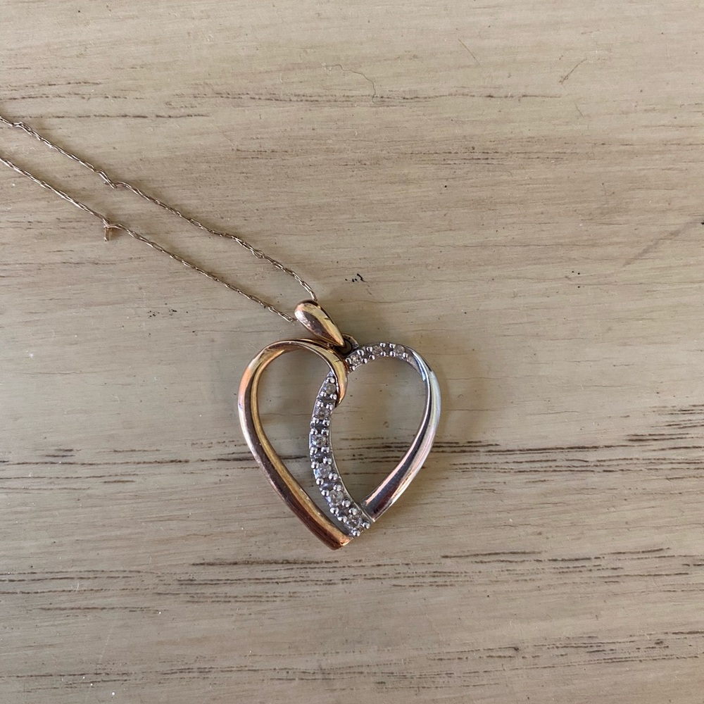 Gold heart necklace